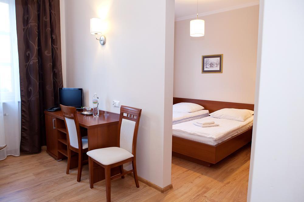 קילצה Hotel Srodmiejski מראה חיצוני תמונה