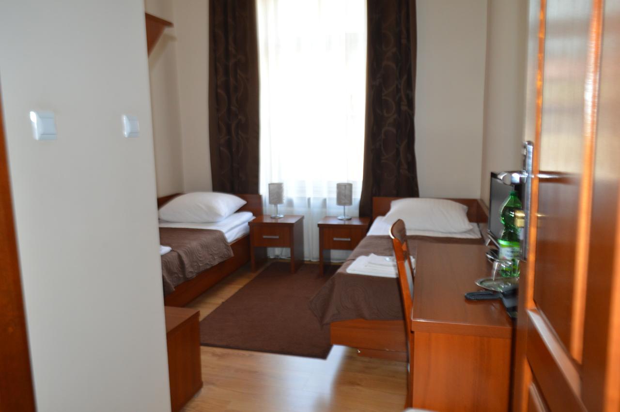 קילצה Hotel Srodmiejski מראה חיצוני תמונה