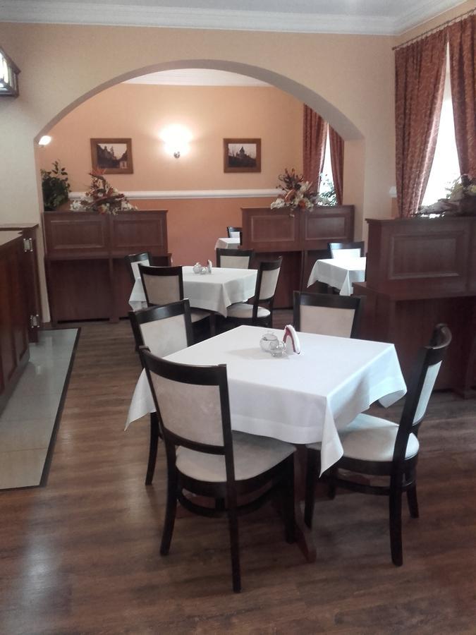קילצה Hotel Srodmiejski מראה חיצוני תמונה