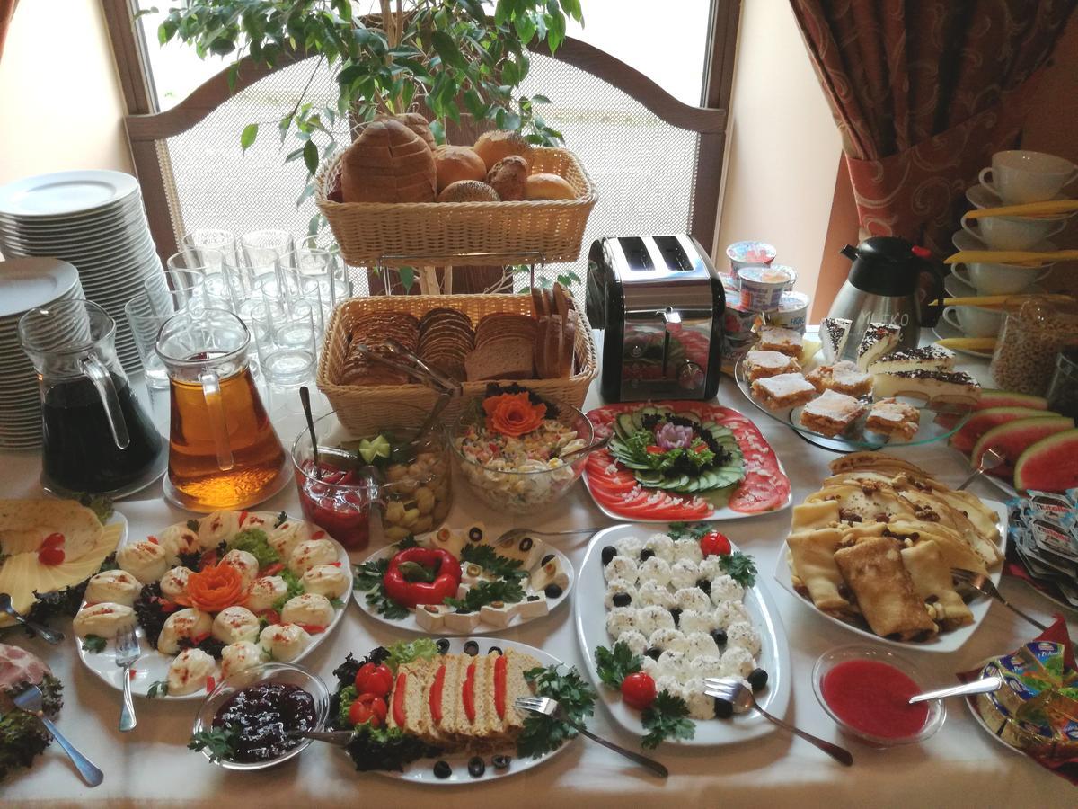 קילצה Hotel Srodmiejski מראה חיצוני תמונה