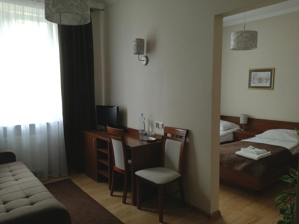 קילצה Hotel Srodmiejski מראה חיצוני תמונה