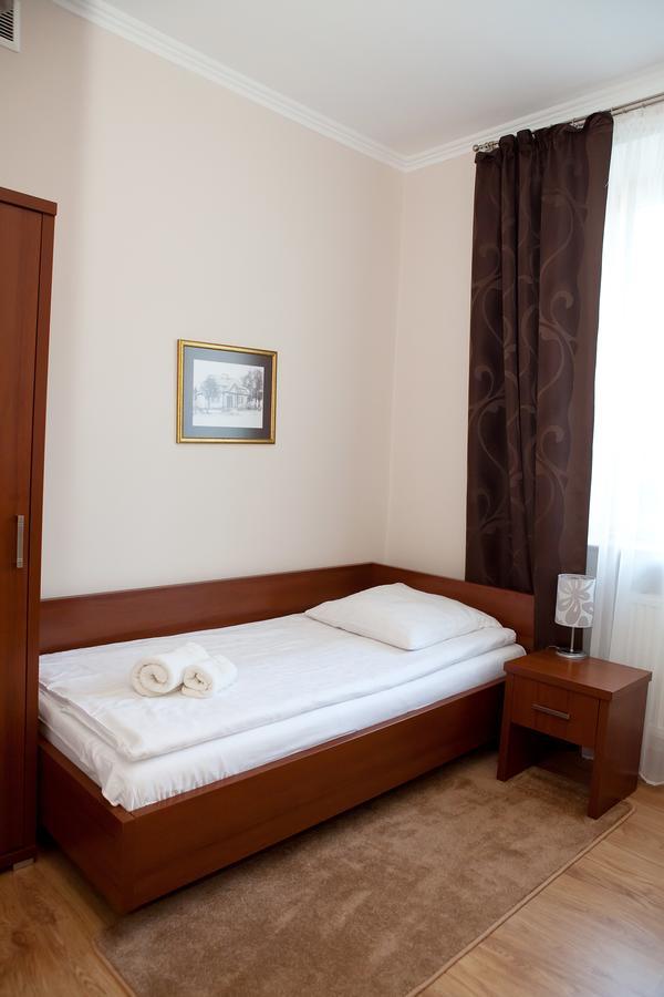 קילצה Hotel Srodmiejski מראה חיצוני תמונה
